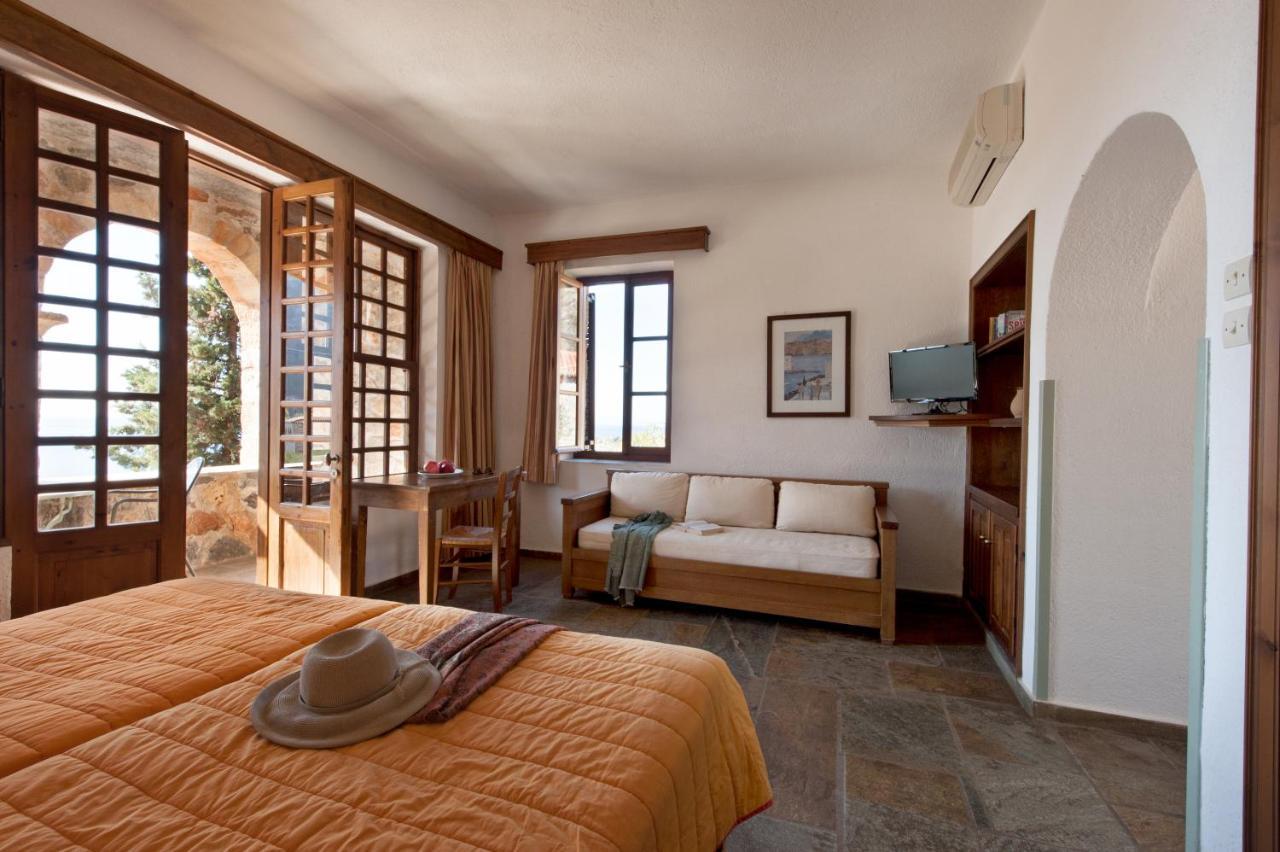Kalamitsi Hotel Kardamíli Kültér fotó